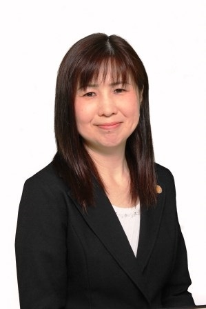 荒井泰子